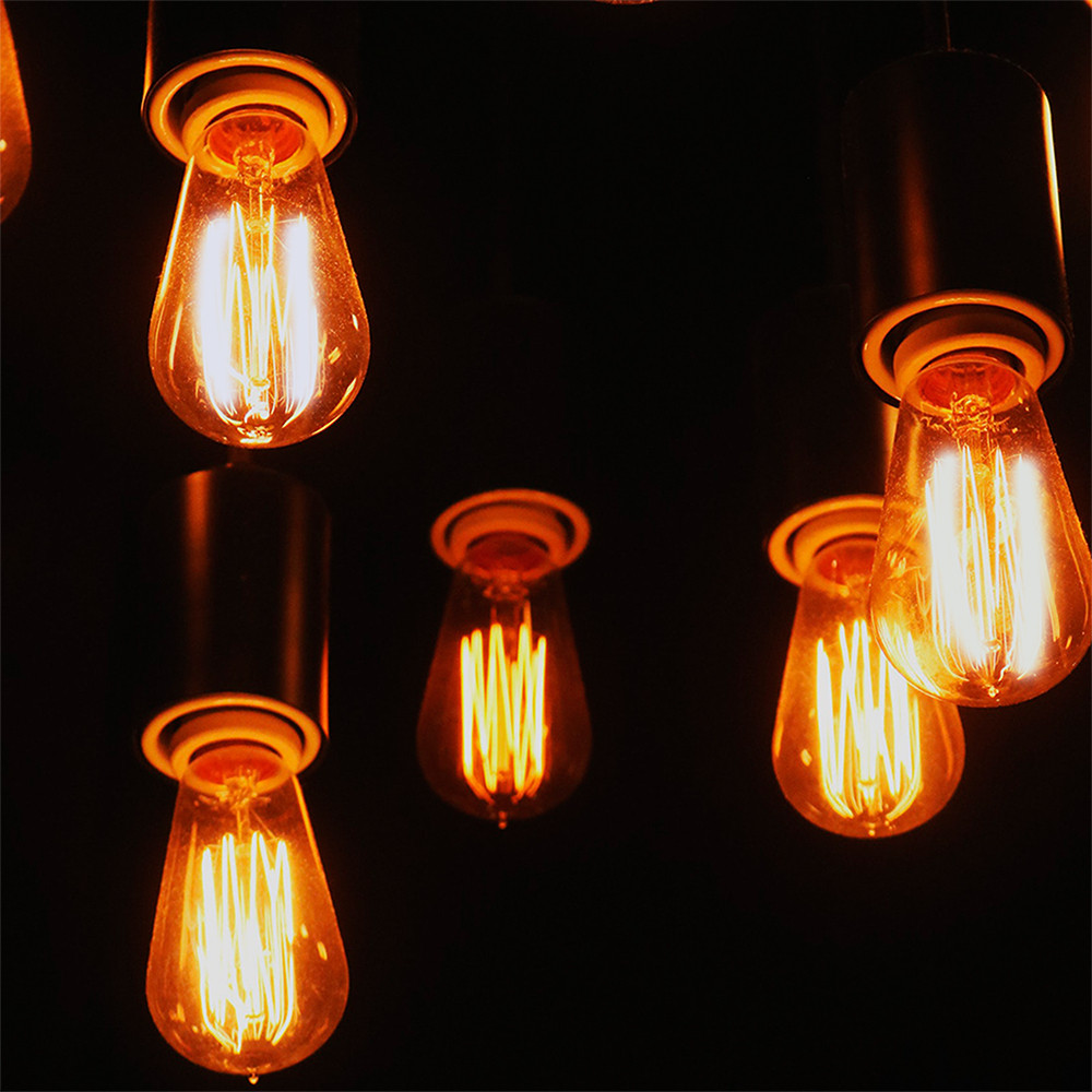 Kit com 6 Lâmpadas Filamento LED Retrô ST64 4W – Ilumine com Estilo Vintage!